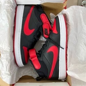 COPY - Nike Court Borough Mid 2 (GS)